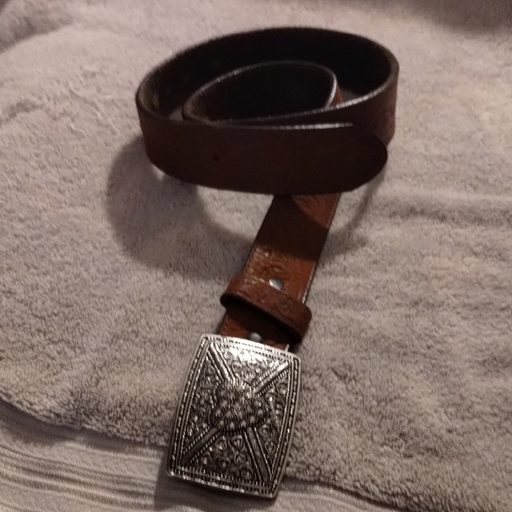 Preowned Tony Lama Tooled rown Leather Belt with Silver Jeweled Buckle Sz 34